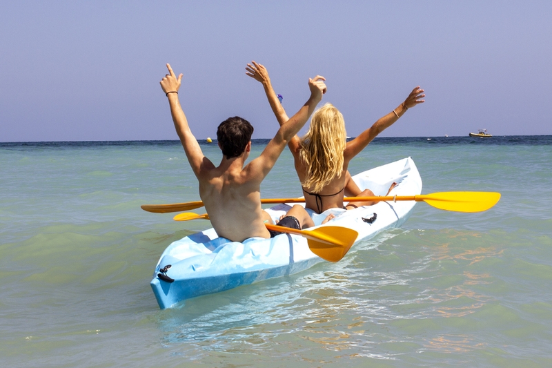 beach day activities in Barcelona