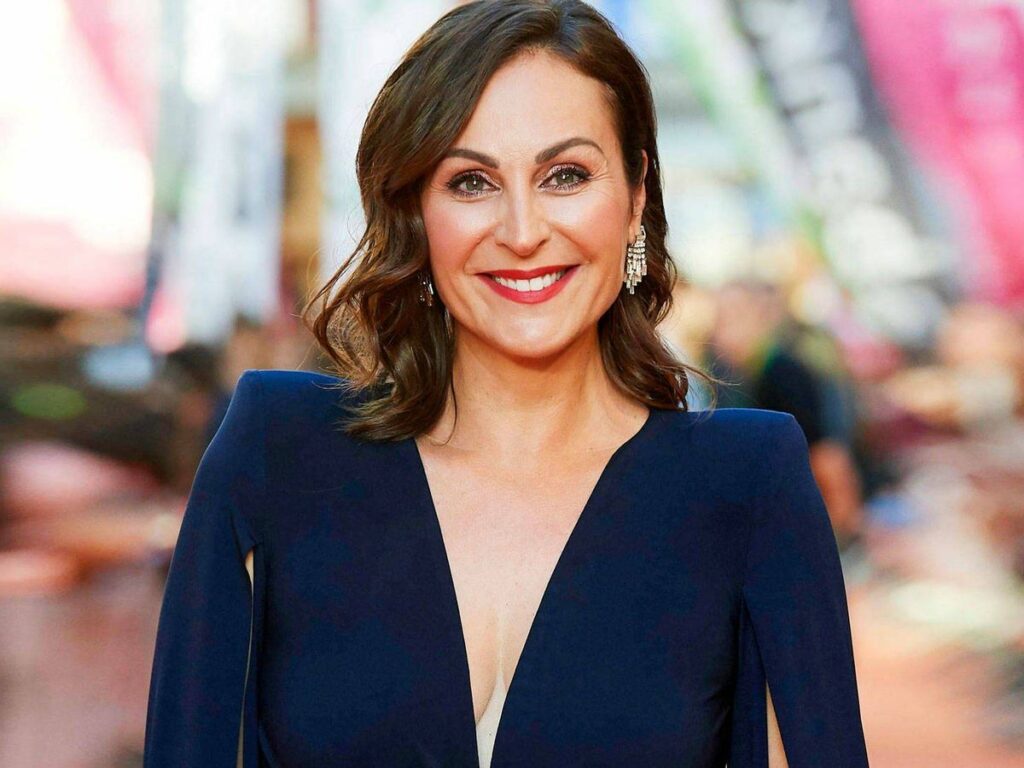 contratar ana milán